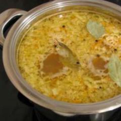 حساء الدجاج بالنجوم - لذيذ ومشرق كيفية طبخ حساء النجوم من الكيس