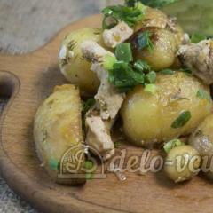 Вкусни млади картофи на фурна с месо Рецепта за млади картофи с месо