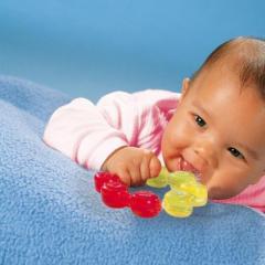 Детската дъвка е подута: причини за възпаление